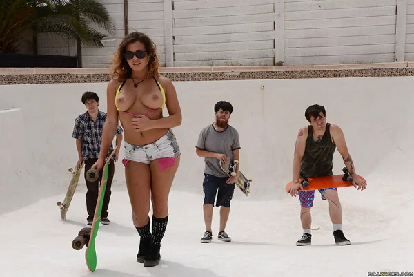 Teen with big tits Keisha loves to be fucked in her pussy outdoor  - Glasses, Outdoor, Socks, Shorts, Teen, Big Tits, Public, Hardcore, Cowgirl, Bikini  - Photo 13