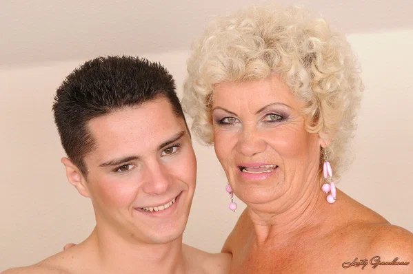 Blonde gradnma Effie gives rimjob and rides young dick like a professional  - Granny, Orgasm, Old Young, Ass Licking, Mature, Cumshot, Sexy, Pussy, Blowjob, Short Hair  - Photo 7