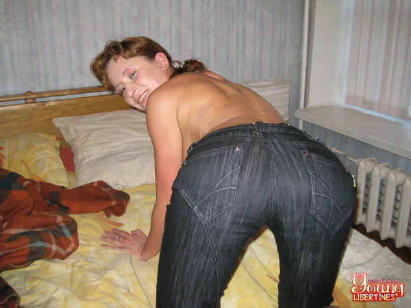 Amateur girlfriend Karlie enjoys doggystyle sex with her hung man  - Girlfriend, Amateur, Teen, Doggy Style, European, Ass Fucking, Hardcore, Pussy, Ass, Cute  - Photo 2