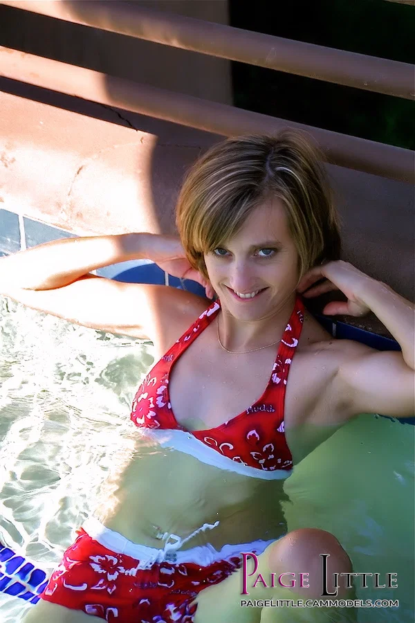 Beautiful amateur Paige Little strips naked & plays with her horny pussy  - Bikini, Short Hair, Amateur, Tiny Tits, Outdoor, Wet, Petite, Pool, Masturbation, Undressing  - Photo 2