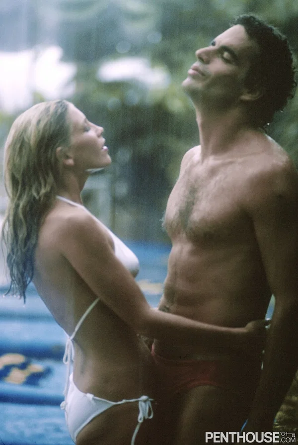 Skinny dipping Teri Christiansen & her man enjoy erotic wet fuck in the water  - Beach, Wet, Ass, Blowjob, Outdoor, Bikini, Pornstar, Model, Feet, Pussy  - Photo 8