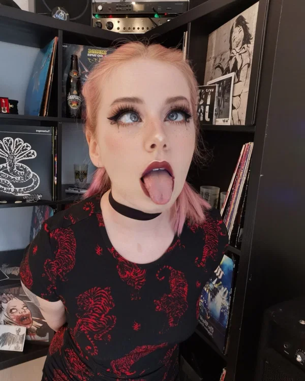 Sexy amateur babe Kirajameson posing in her kinky solo compilation  - Amateur, Feet, Face, Redhead, Sexy, Selfie, Skirt, Tattoo, Ass, Beautiful  - Photo 15