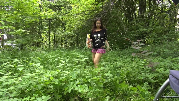 Amateur babe Lolita gives a horny bunny nice head and fucks him in the woods  - Amateur, Outdoor, European, Spreading, Blowjob, Feet, Non Nude  - Photo 12
