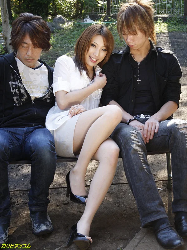 Japanese beauty Aya Sakuraba loses her clothes and gets fucked in a threeway  - Japanese, Asian, Groupsex, Teen, Redhead, Petite, Spreading, Pussy, Fingering, Outdoor  - Photo 4