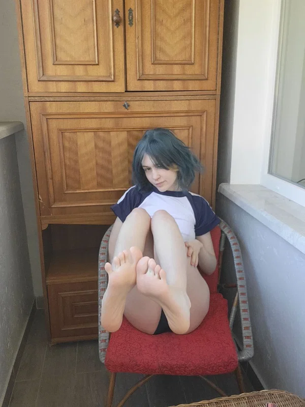 Solo model Fairy Alicia shows the bottoms of her feet before donning stockings  - Feet, Amateur, Cute, Skinny, Tall, Teen, Panties, Schoolgirl, Stockings, Legs  - Photo 1