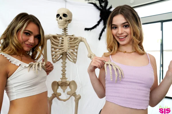 Cute blonde stepsisters Mia Kay and Molly Little have lesbian sex at Halloween  - Halloween, Gloryhole, Cosplay, High Heels, Family, Latex, Threesome, Ass, Step Sister, Teen  - Photo 3