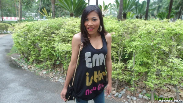 Dirty Thai mom Nang deepthroats cock & has a POV fuck with a rich tourist  - Asian, Amateur, Spreading, Blowjob, Outdoor, Big Tits, Cowgirl, Non Nude, Pussy  - Photo 2