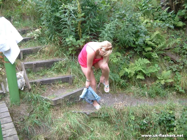 Overweight UK female with blonde hair strips naked on a popular walking trails  - Public, BBW, Amateur, Thick, Legs, Big Tits, Chubby, Blonde, Curvy, Skirt  - Photo 7