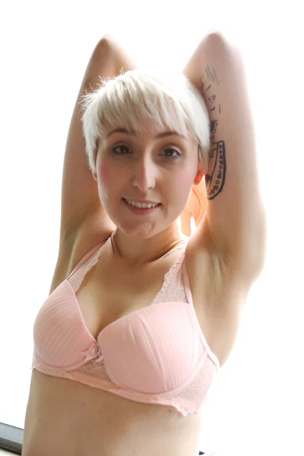 Cute blonde Molly gets completely naked during a solo engagement  - Short Hair, Amateur, Spreading, Pretty, Beautiful, Ass, Babe, Tiny Tits, Shorts, Shaved  - Photo 5