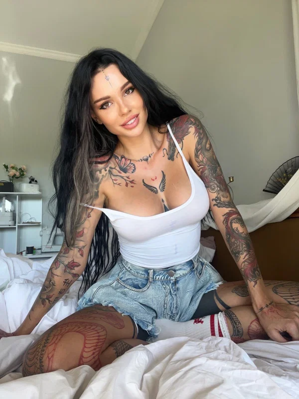 OnlyFans bimbo Sunny Free teases with her inked body & big boobs  - Tattoo, Big Tits, Socks, Spreading, Nipples, Shorts, Sexy, Close Up, Non Nude, Amateur  - Photo 12
