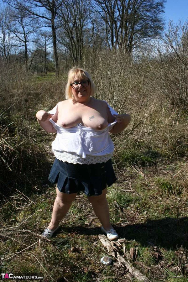 Obese blonde Lexie Cummings has sex while on a bank in the country  - BBW, Mature, Glasses, Skirt, Chubby, Curvy, Thick, Piercing, Short Hair, Outdoor  - Photo 7