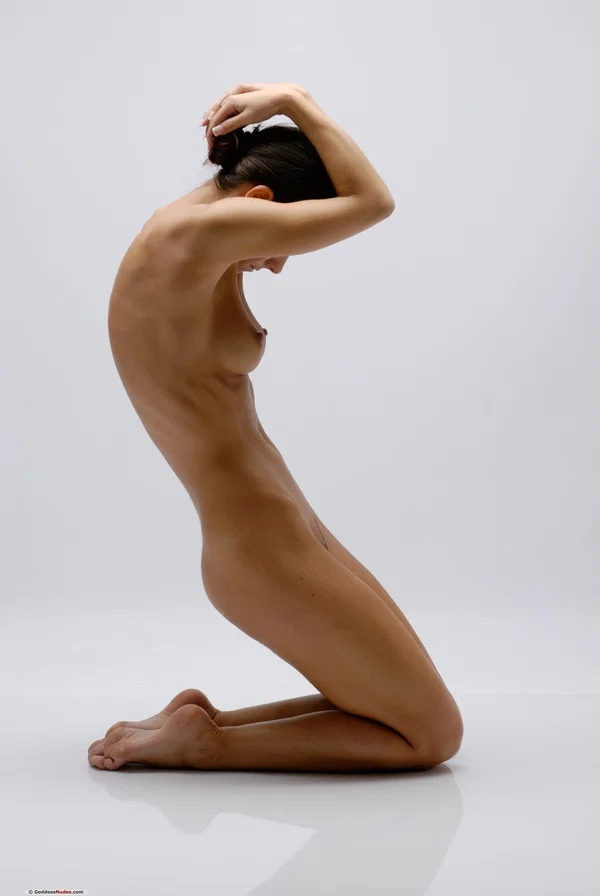 Totally naked teen makes use of her flexibility during solo action  - Model, Beautiful, Glamour, Babe, Teen, Cute, Solo  - Photo 9