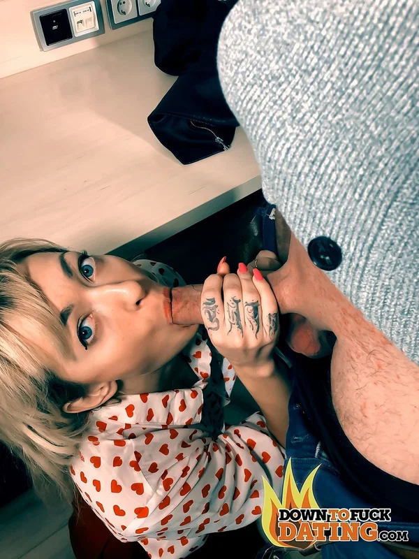 Kinky teen with a shaved pussy Lola Shine gets fucked on a table  - Fingering, Pussy, Petite, Hardcore, Cowgirl, Blowjob, Tiny Tits, Blonde, Doggy Style, Ass Fucking  - Photo 9