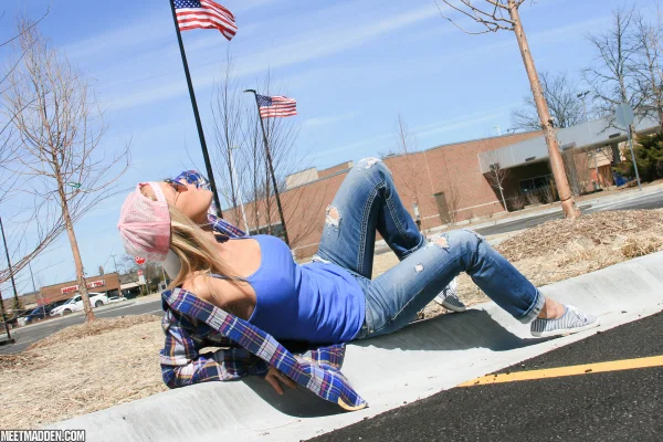 Blonde tomboy Meet Madden slips jeans over thong clad ass in a field  - Outdoor, Jeans, Glasses, Amateur, Clothed, MILF, Ass, Babe, Skinny, Blonde  - Photo 3