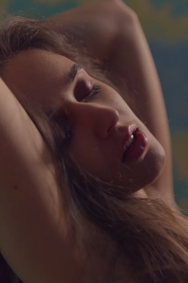 All-natural teen Emily J displays her big natural tits & rubs her muff  - Nipples, Beautiful, Teen, Armpit, Glamour, Big Tits, Close Up, Cute, Pussy, Ass  - Photo 14