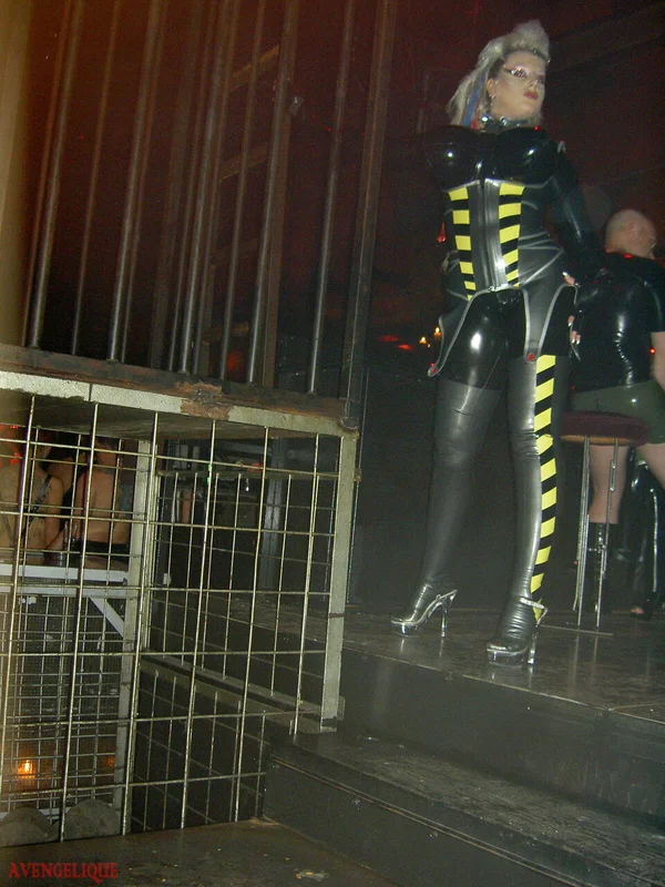 Blonde fetish model Avengelique poses in latex clothing and heels  - Fetish, Latex, Face, Big Tits, Blonde, Ass, PAWG, High Heels  - Photo 13