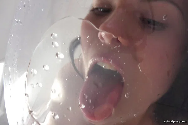Brunette solo girl Ella Martin spreads cunt lips for piss and licks own pee  - Pissing, Bath, Brunette, Babe, Close Up, Pussy, Shaved, Spreading, Beautiful, Face  - Photo 15