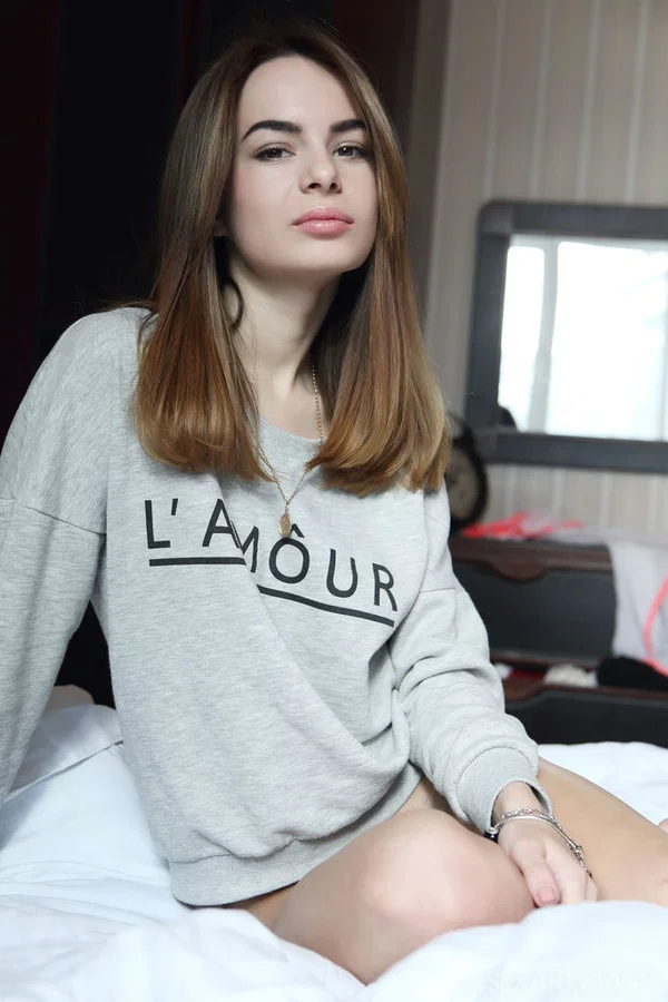 Hot teen Debora A gets naked to fondle her nice tits and finger her bald pussy  - Babe, Teen, Spreading, Pussy, Big Tits, Glamour, European, Ass, Shaved, Feet  - Photo 1