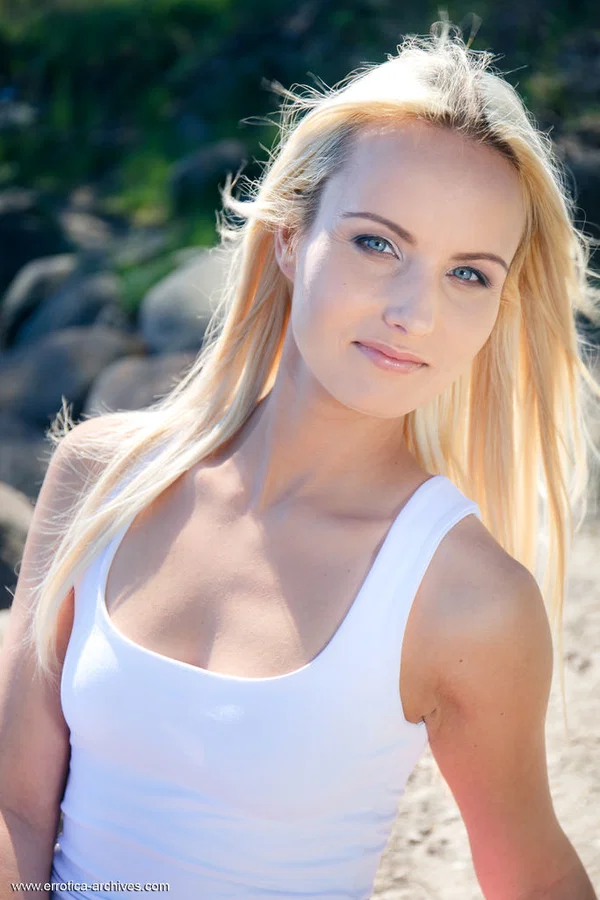 Blonde teen Sophia Sonne gets naked on a rocky shoreline in running shoes  - Beach, Upskirt, Outdoor, Skirt, Cute, Teen, Natural Tits, Pussy, Tiny Tits, Nipples  - Photo 3