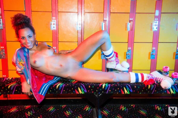 21 year old ebony princess Shanice Jordyn poses in roller skates & knee socks  - Ebony, Centerfold, Black, Beautiful, African, Brunette, Babe, Pussy, Feet, Glamour  - Photo 12
