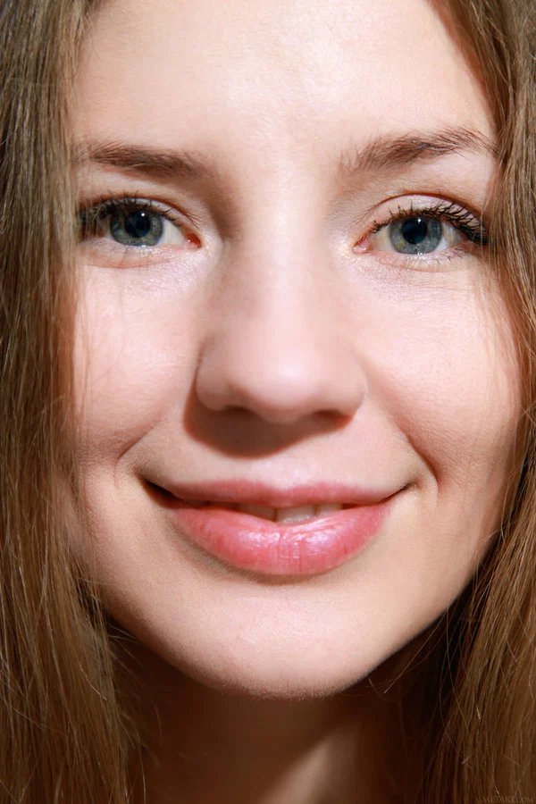 Met Art performed by Vivian Naked Pics  - Teen, Solo, Beautiful, Pussy, Ass, Feet, Cute, Face, Spreading, Skinny  - Photo 10