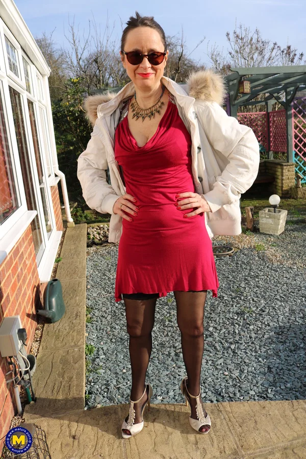 Horny matures Josie and Kelly Cummins flaunt their bodies in hot dresses  - Mature, Amateur, MILF, Reality, Dress, Glasses, Public, Skirt, Lesbian, Non Nude  - Photo 4