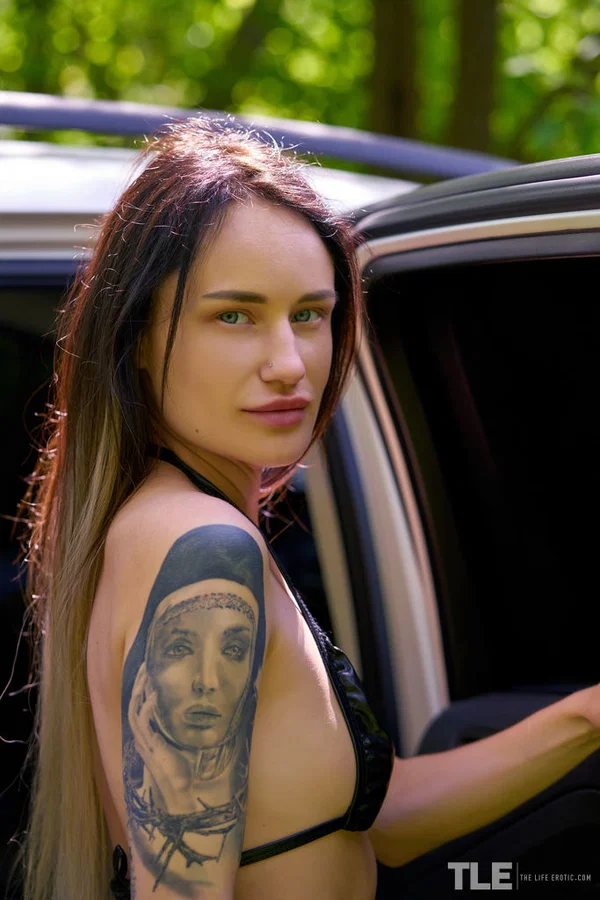 Tattooed teen Jessica A masturbates with a sex toy inside a vehicle  - Bikini, Tattoo, Piercing, Teen, Outdoor, Close Up, Pussy, Masturbation, Ass, Panties  - Photo 2