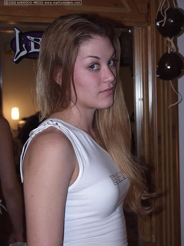 Teen amateur Britney gets naked in front of the mirror in her bedroom  - Amateur, Teen, Pussy, Ass, Babe, Close Up, Tiny Tits, Hairy, PAWG, Face  - Photo 2