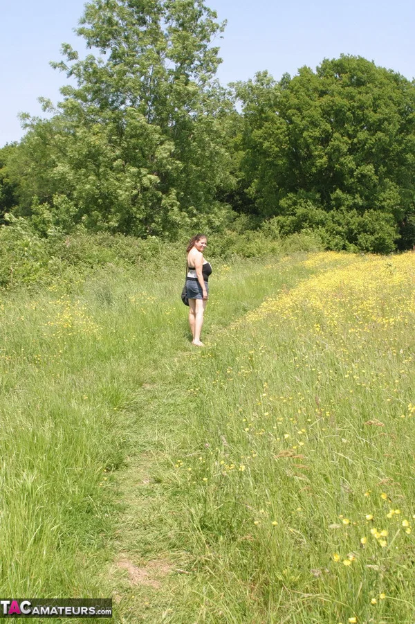 British amateur Denise Davies unleashes her giant boobs out by the woods  - SSBBW, Amateur, Saggy Tits, Mature, BBW, Big Tits, MILF, Non Nude, Outdoor, British  - Photo 4