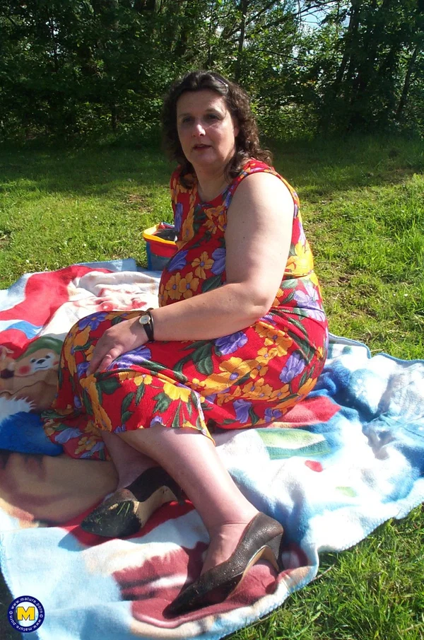 Big breasted mature Nelleke shows her fat ass and toys her pussy outdoors  - Chubby, BBW, Mature, Public, Upskirt, Armpit, Curvy, Amateur, PAWG, Big Tits  - Photo 1