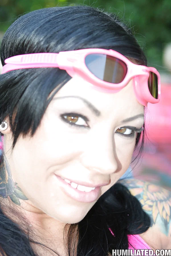 Hot brunette Mason Moore squirts when she cums with a big cock  - Squirting, Bondage, Outdoor, Big Tits, Ass, Face, Reality, Spreading, PAWG, BDSM  - Photo 1