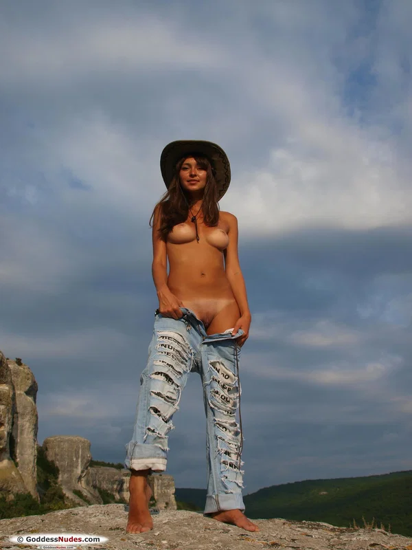Goddess Nudes performed by Juliet Sex Pictures  - Perfect, Cute, Undressing, Pretty, Jeans, Teen, Outdoor, Shaved, Tiny Tits, Beautiful  - Photo 9