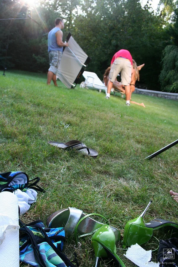 Young lesbians Regina Ice & Cindy Hope filmed in steamy outdoor lesbian action  - Brunette, Outdoor, MILF, Bikini, Feet, European, Non Nude  - Photo 17