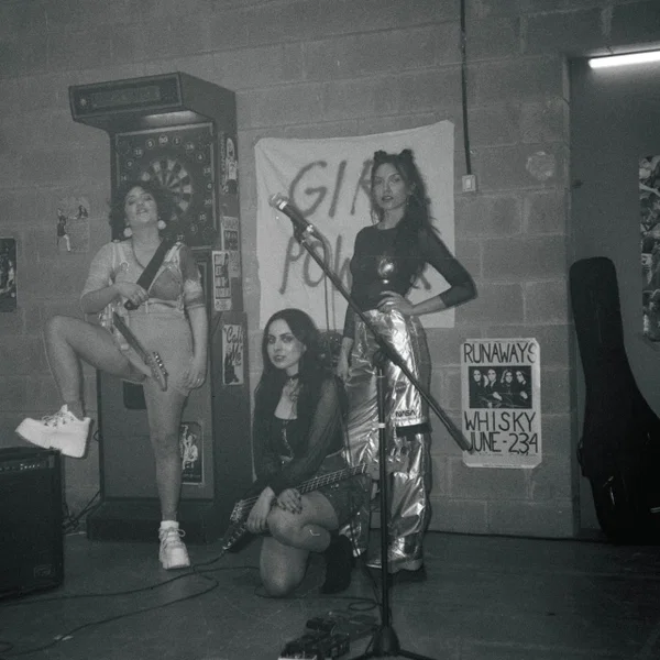 Rock star Maria Riot and her all-girl crew indulge in some hot lesbian action  - Lesbian, European  - Photo 5