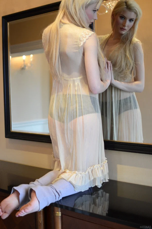 Glamorous teen beauty Locklear A stripping and posing in the mirror  - Pale, Glamour, Teen, Perfect, Beautiful, Cute, Sexy, Model, Pretty, Solo  - Photo 6