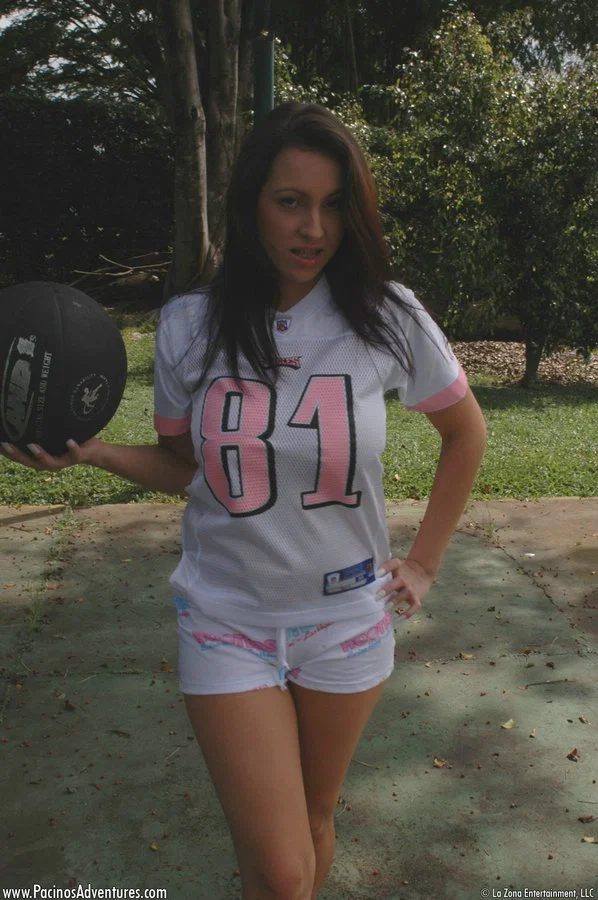 Latina MILF Carolina bangs an athletic young man on an outdoor court  - Outdoor, MILF, Latina, Shorts, Amateur, Big Tits, Clothed, Reality, Nipples, Hardcore  - Photo 2