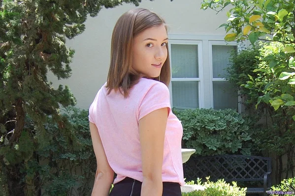 Amateur beauty Riley stripping in the garden & posing in her panties  - Teen, Lesbian, Cute  - Photo 8