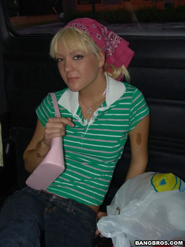 Blonde teen Daisy Dean gets picked up and fucked by a black stranger  - Smoking, Mom, Interracial, Amateur, Teen, Skinny, Sexy, Cute, Hardcore, Outdoor  - Photo 3