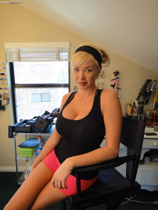 Classy big titted blonde Summer Brielle strips to bare her great big fake tits  - Big Tits, Perfect, Stockings, Skirt, Ass, Clothed, Pornstar, Legs, White, Panties  - Photo 16