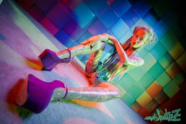 Tattooed freak Anuskatzz masturbates with toys in cantilever heels  - Latex, Glasses, Piercing, Fetish, Tattoo, Pigtails, High Heels, Dildo, Masturbation, Spreading  - Photo 13