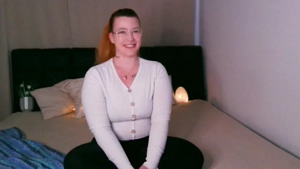 Chubby mom Sophia V shows her big ass and masturbates using sex toys on a bed  - Mom, Nurse, Amateur  - Photo 7
