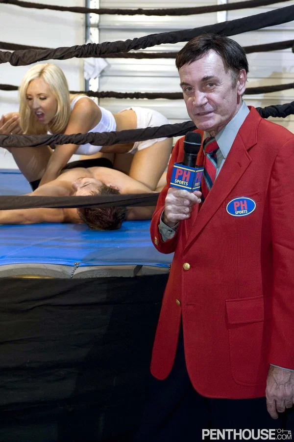 Slutty blonde Jessica Lynn gets licked and fucked by the boxer in the ring  - Sports, Centerfold, Gym, MILF, Babe, Blonde, Pornstar, Cheating, Model, Beautiful  - Photo 2