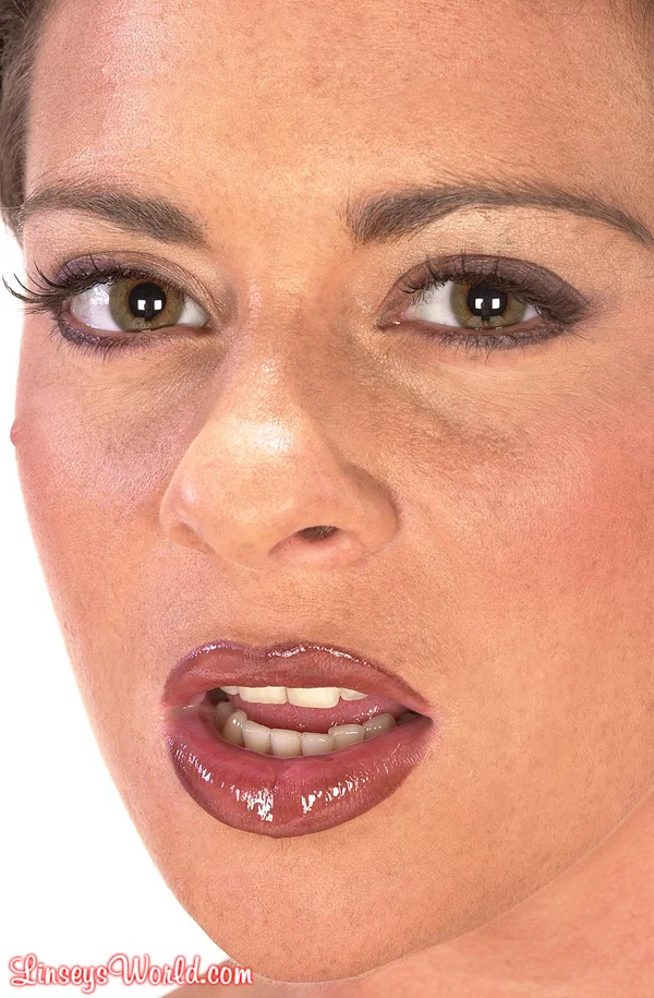 Linseys World performed by Linsey Dawn Mckenzie Hot Porn Pics  - Pussy, Big Tits, Thick, Curvy, MILF, Chubby, Natural Tits, Pornstar, Sexy, BBW  - Photo 7