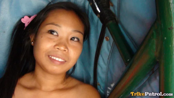 Filipina amateur Lyn ends up with a mouthful of cum thanks to a sex tourist  - Asian, Amateur, Hardcore, Outdoor, Face, Blowjob, Hairy, Close Up, Cowgirl, Big Cock  - Photo 4