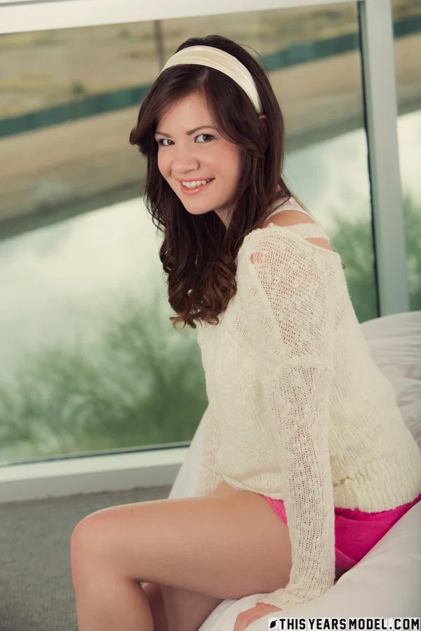 Sweet teen Alison Rey slips off terrycloth shorts while getting bare naked  - Teen, Shorts, Cute, Beautiful, Babe, Model, Glamour, Undressing, Brunette, Pussy  - Photo 2