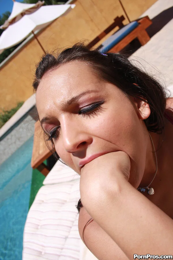 Cute babe Sabrina Sweet gives fellatio and gags on balls before sex  - Blowjob, Teen, Pussy, Brunette, Cute, Cowgirl, Outdoor, Spreading, Non Nude  - Photo 1