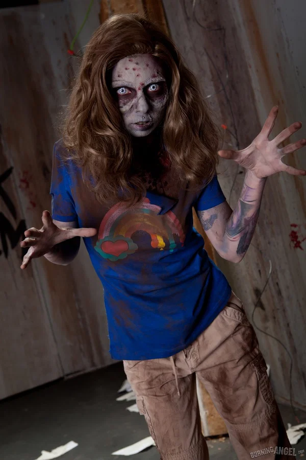 Skinny zombie Sierra Cure sheds her rags to bare tiny tits & fleshy pussy  - Fetish, Pussy, Spreading, Glasses, Non Nude  - Photo 4