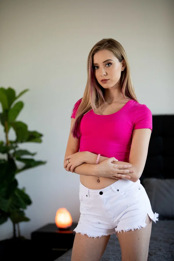 Teenage pornstar Haley Reed moans as she gets fucked hard by Keiran Lee  - Teen, Tall, Pornstar, Blowjob, Anal, Pussy, Cowgirl, Feet, Facial, Cute  - Photo 1