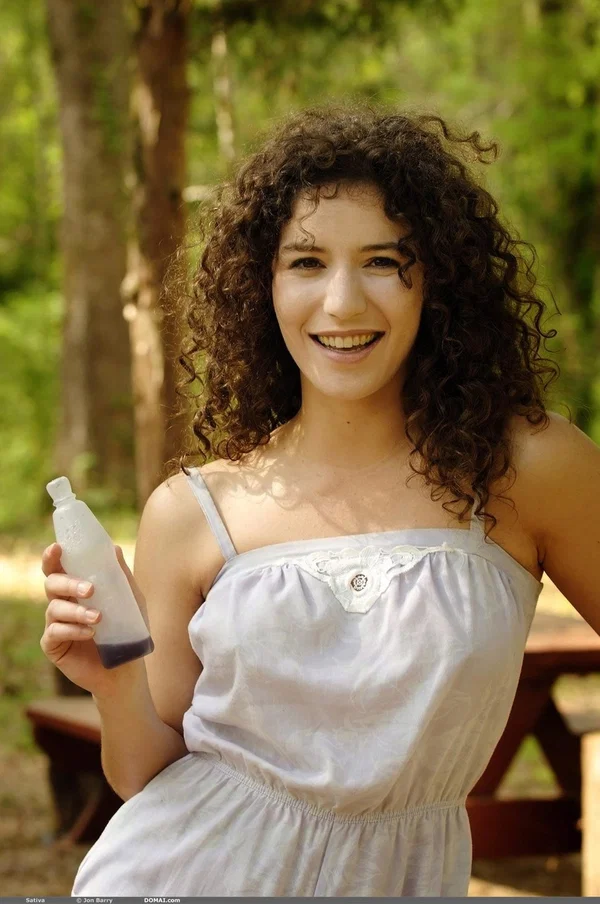 Solo girl with curly hair displays her thick bush in the forest  - Hairy, Outdoor, Teen, Beautiful, Cute, Glamour, Babe, Curly, Spreading, Solo  - Photo 3