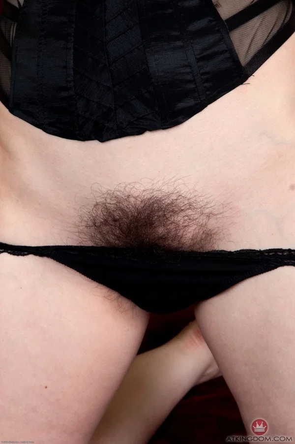 Mature wife Annabelle Lee exposes her hairy beaver and stretches it  - Hairy, Pussy, Mature, Close Up, Amateur, Spreading, Lingerie, Armpit, Ass, PAWG  - Photo 8
